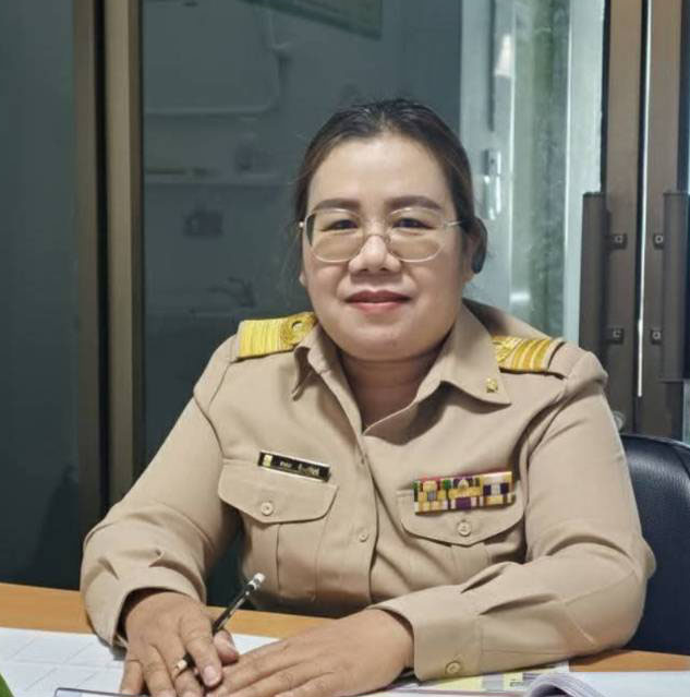 นางสาวชลดา อัมรรัตน์