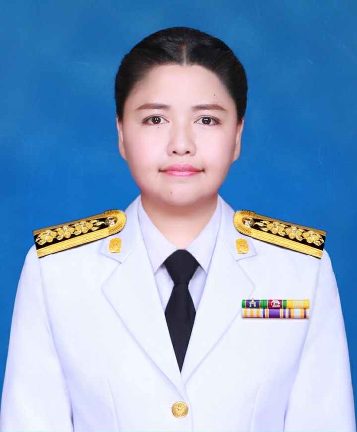 นางสาวนารถนรี ขันธะประโยชน์